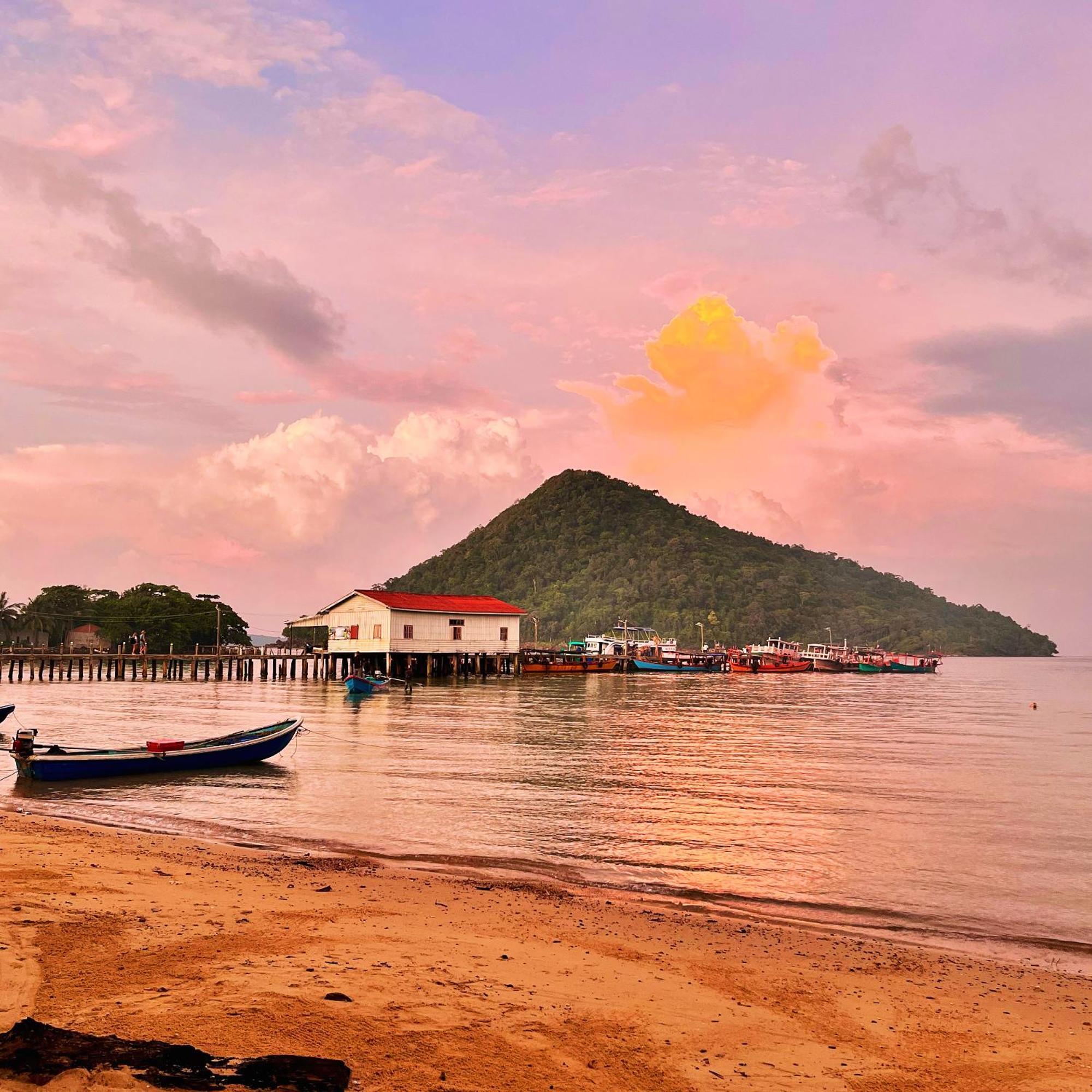 Happiness Guesthouse Koh Rong Samlon Eksteriør billede