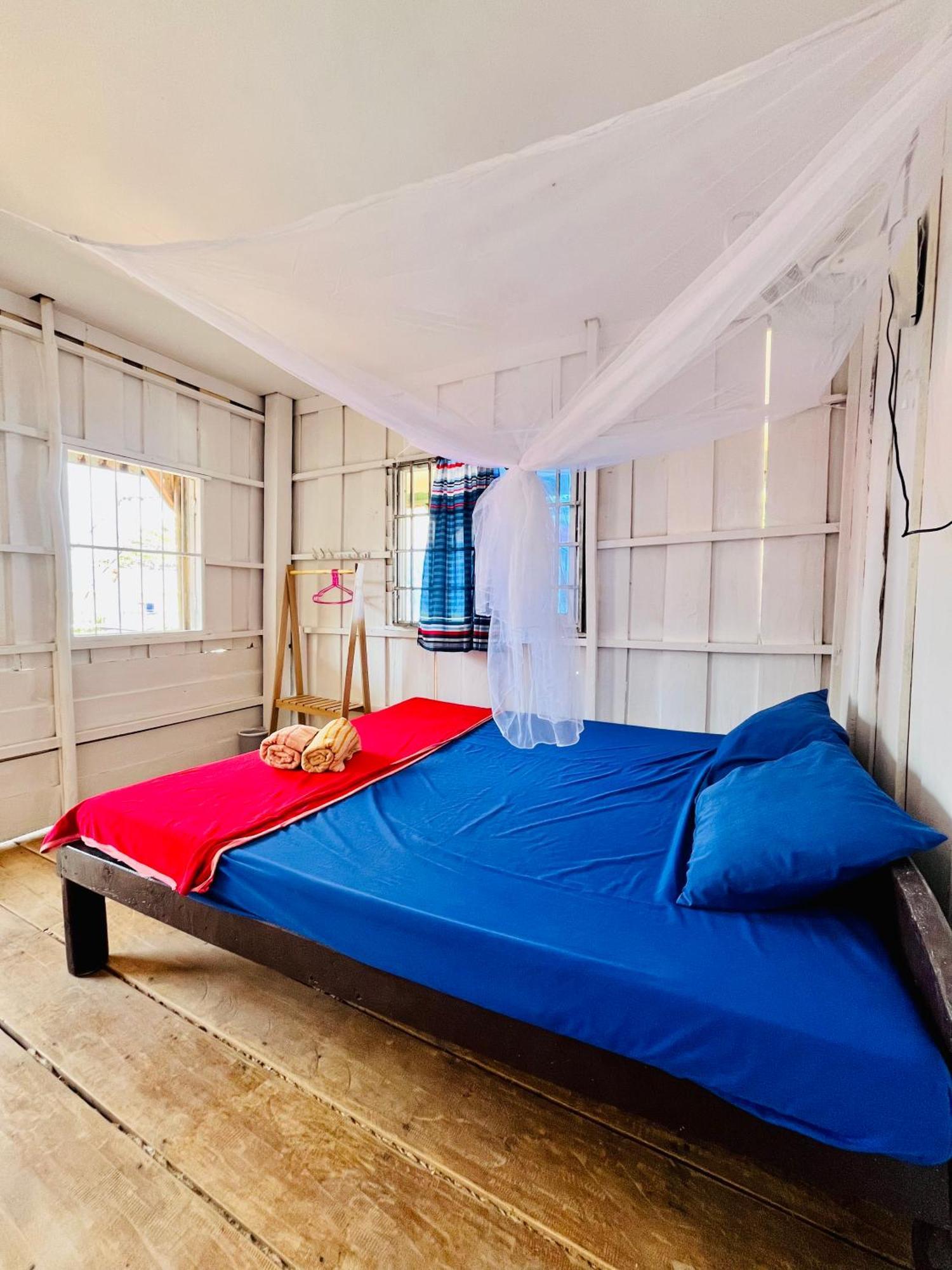 Happiness Guesthouse Koh Rong Samlon Eksteriør billede