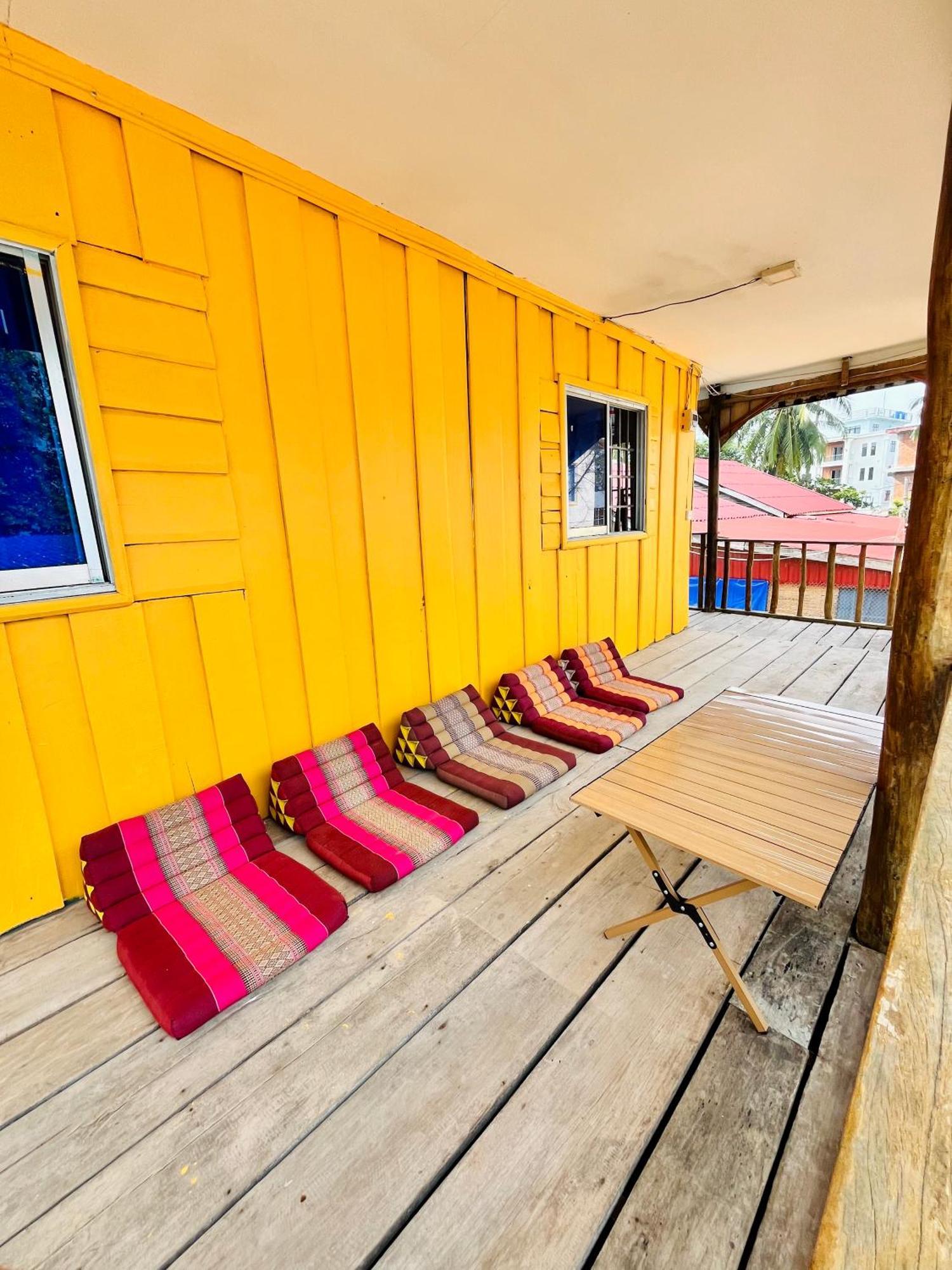 Happiness Guesthouse Koh Rong Samlon Eksteriør billede